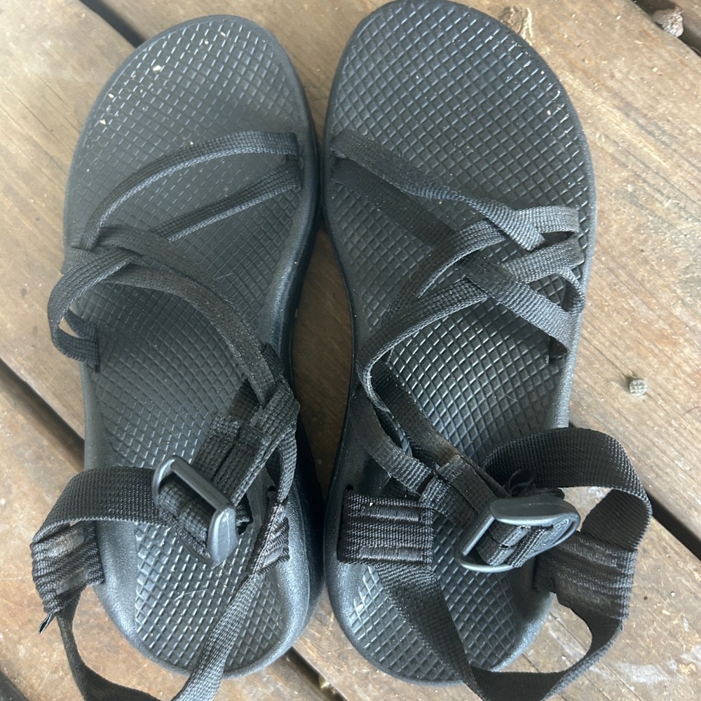 Women’s Chacos All Black Size 7